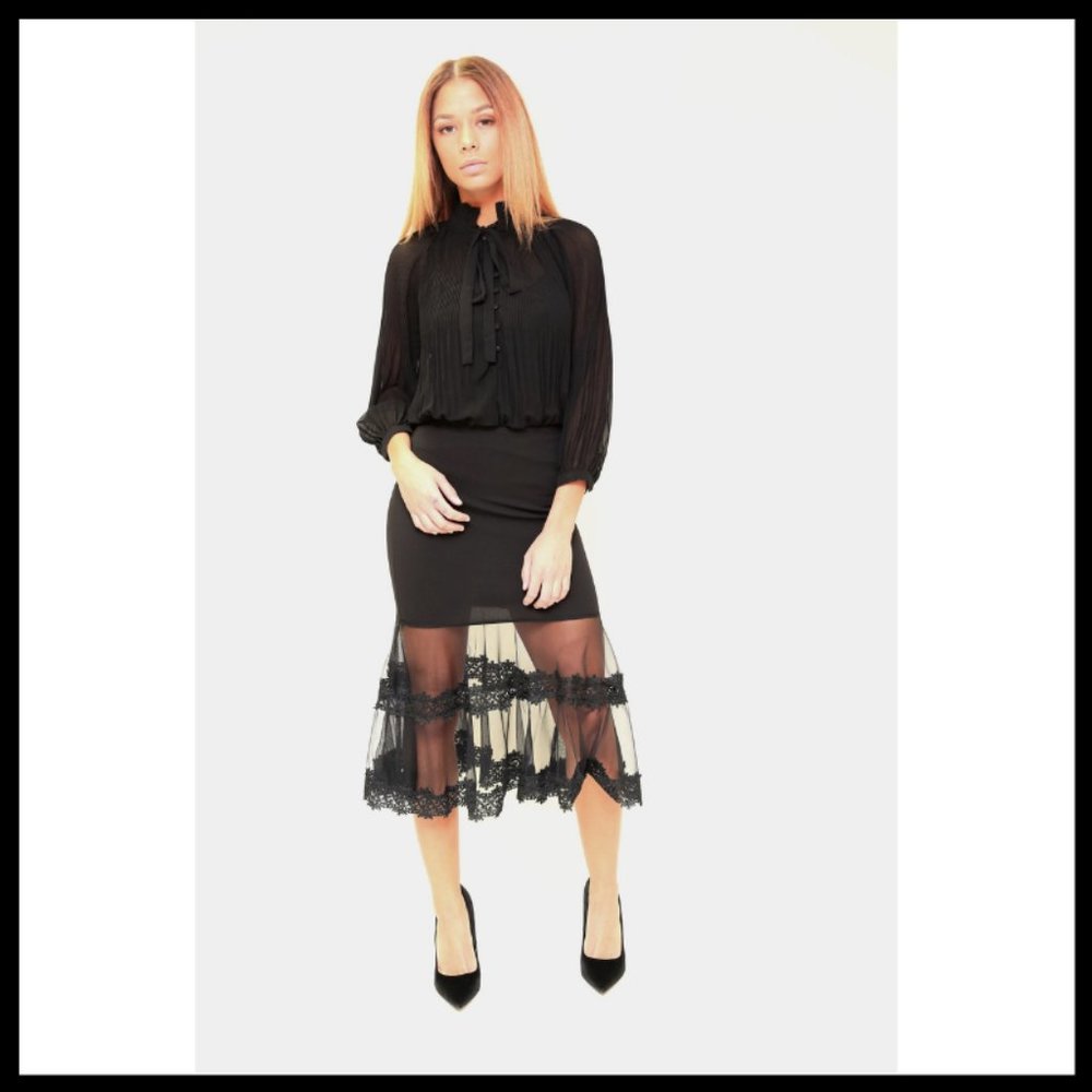 NWT Bodysuit Blouse with Neck Tie (Black)